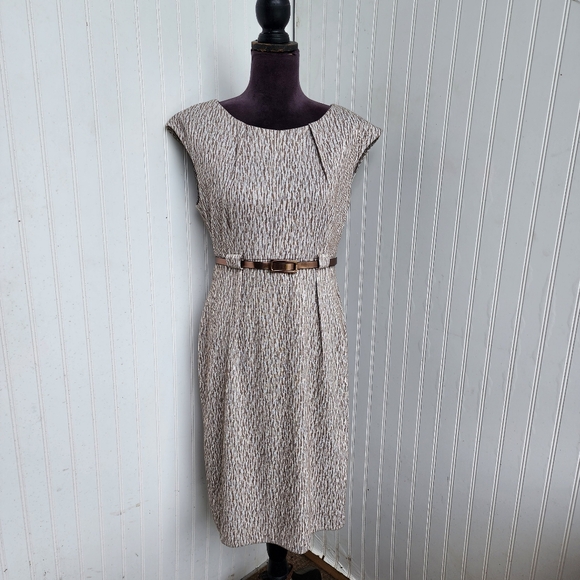 Connected Apparel Women's Dress Belted Cap Sleeve Beige White Knit Stretch Sz 12 - Picture 1 of 14
